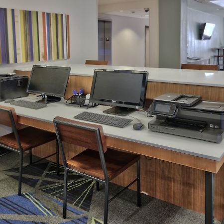 Holiday Inn Express & Suites Portales By Ihg Exterior photo