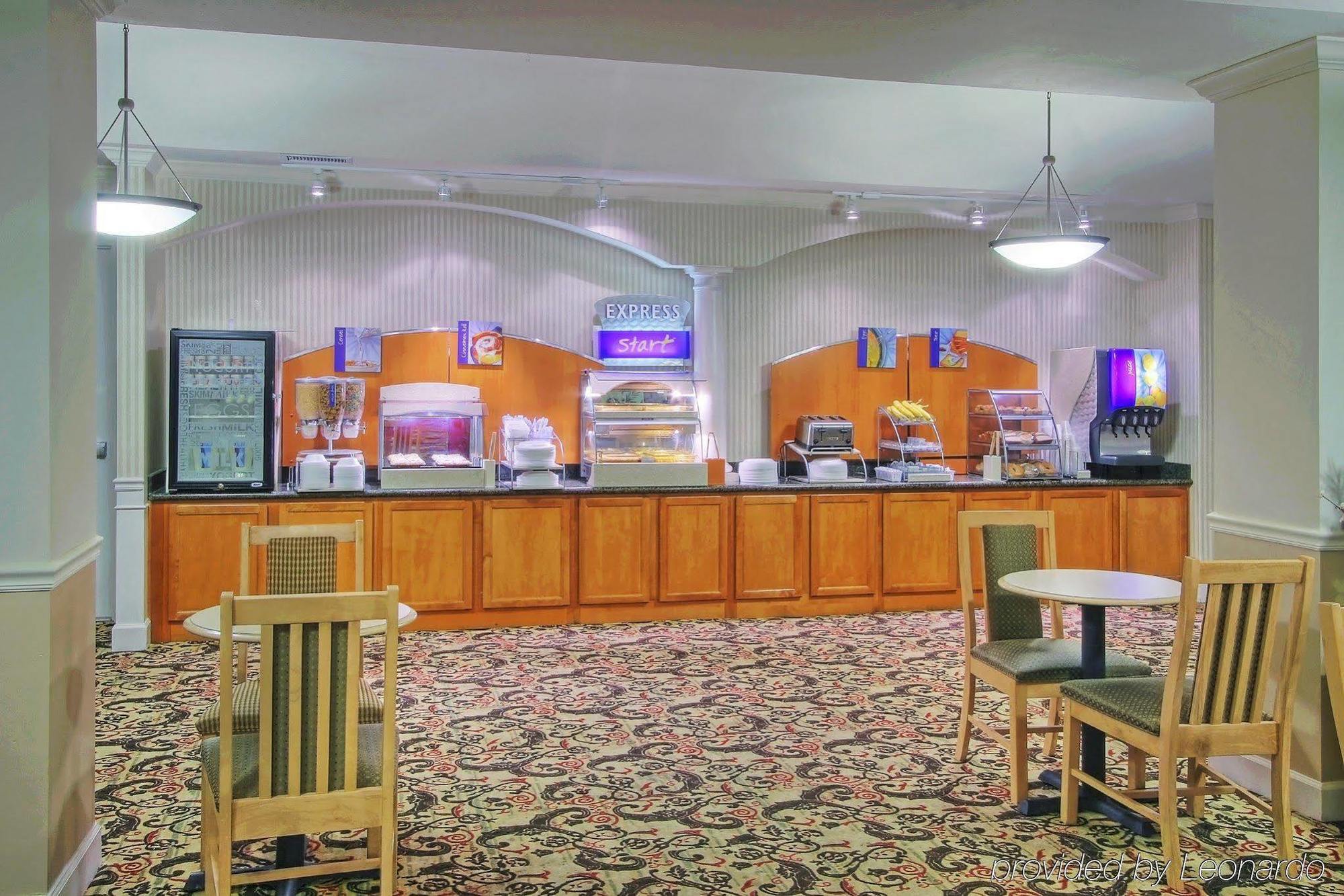 Holiday Inn Express & Suites Portales By Ihg Exterior photo